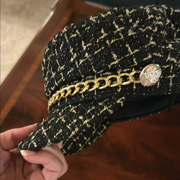 Chanel Black Tweed Cap with Gold Chain - Picture 3 of 4